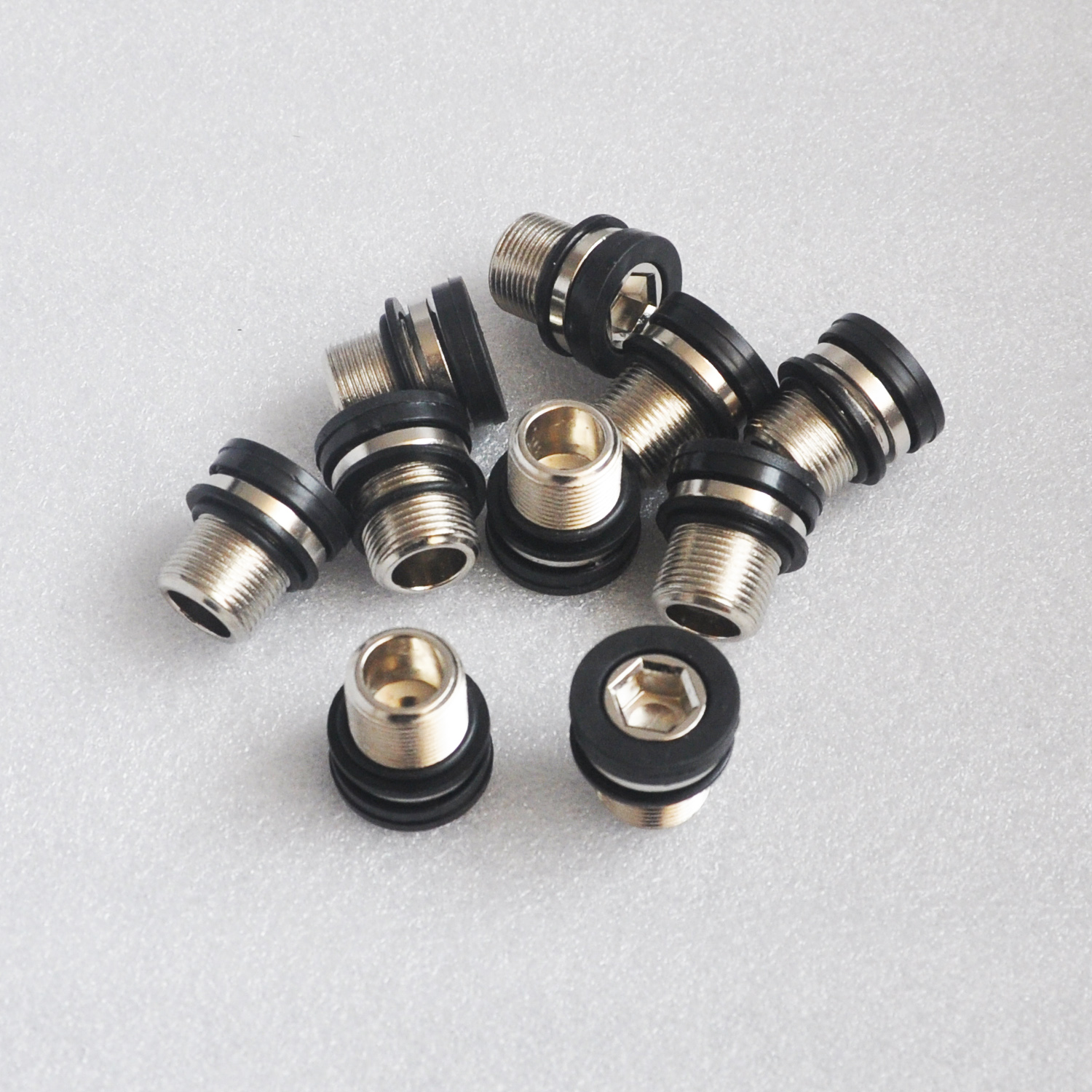 M15X1X13.4防水螺丝白 12.9级.JPG